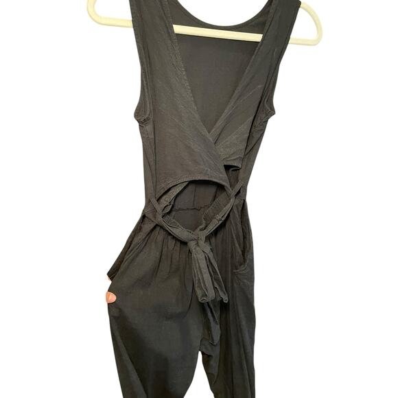 Marine Layer‎ Eloise Belted Jumpsuit Women Small Black Matte Tie Back Boho - Picture 7 of 9